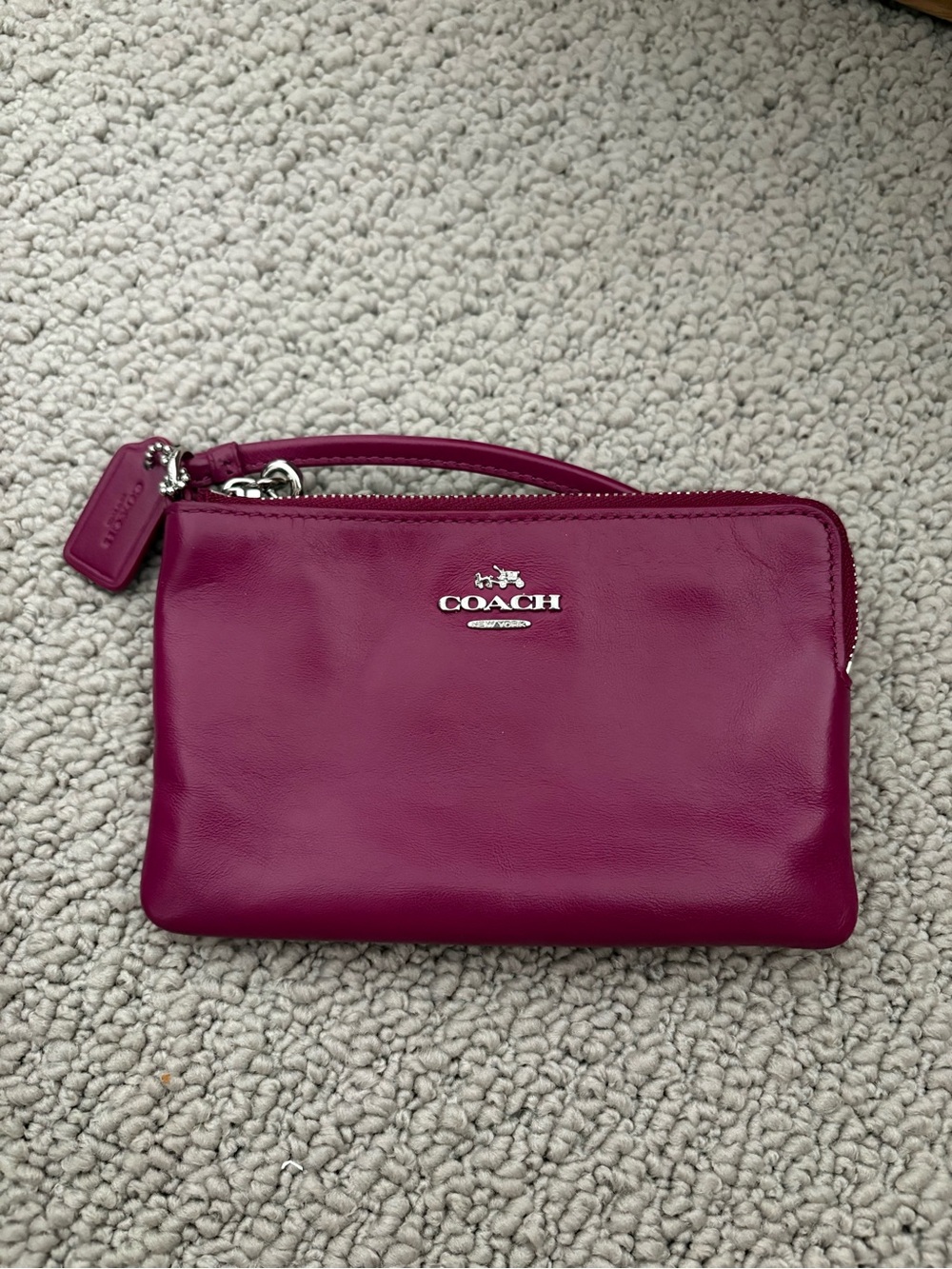 Coach Mulberry Corner Zip Wristlet